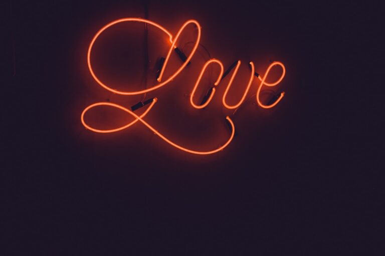 “Dating with Algorithms: AI Agents Plan My Love Life (and Workout!)”