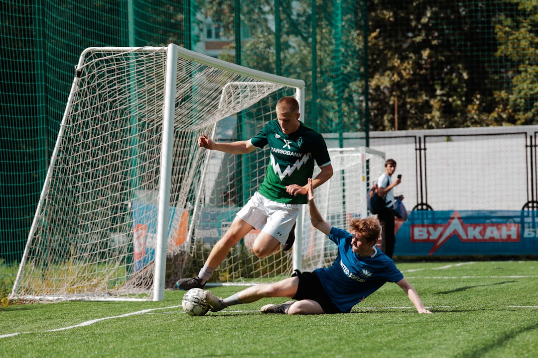 What Makes a Football Match “Legendary”? A Data-Free Breakdown